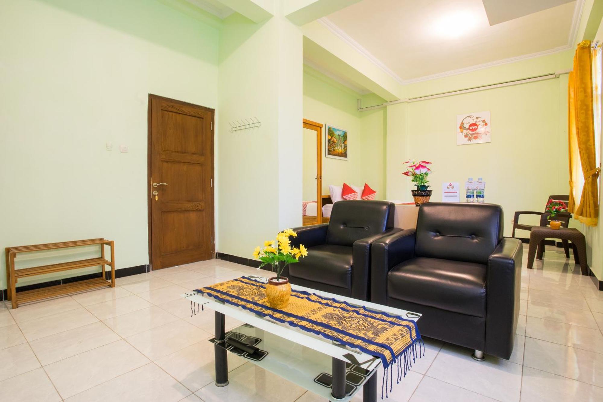 Oyo 1419 Rhona Guest House Syariah Yogyakarta Dış mekan fotoğraf